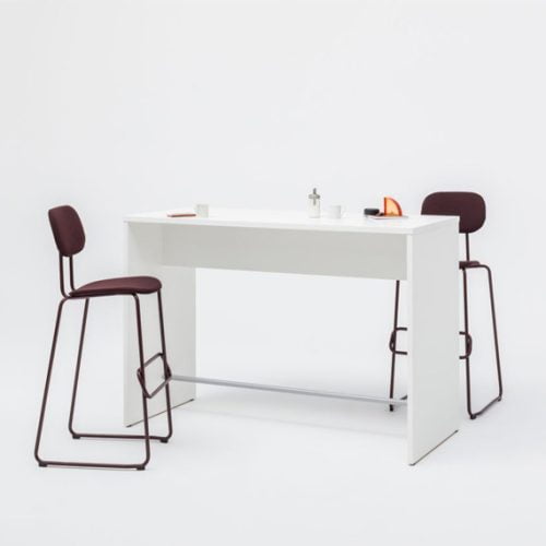 Ogi V High Table in white with high stools